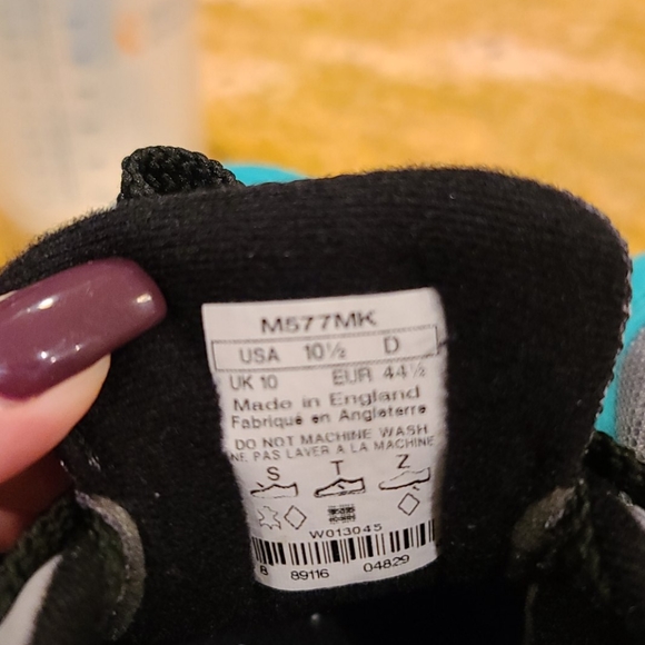 New balance - Picture 2 of 13